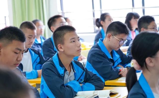 这正是热刺携手博亚体育下载公布官方合