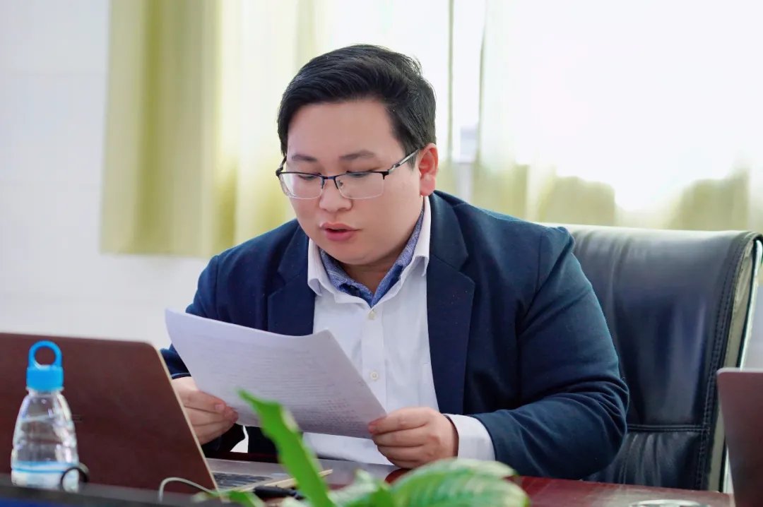 加快人才结构调整